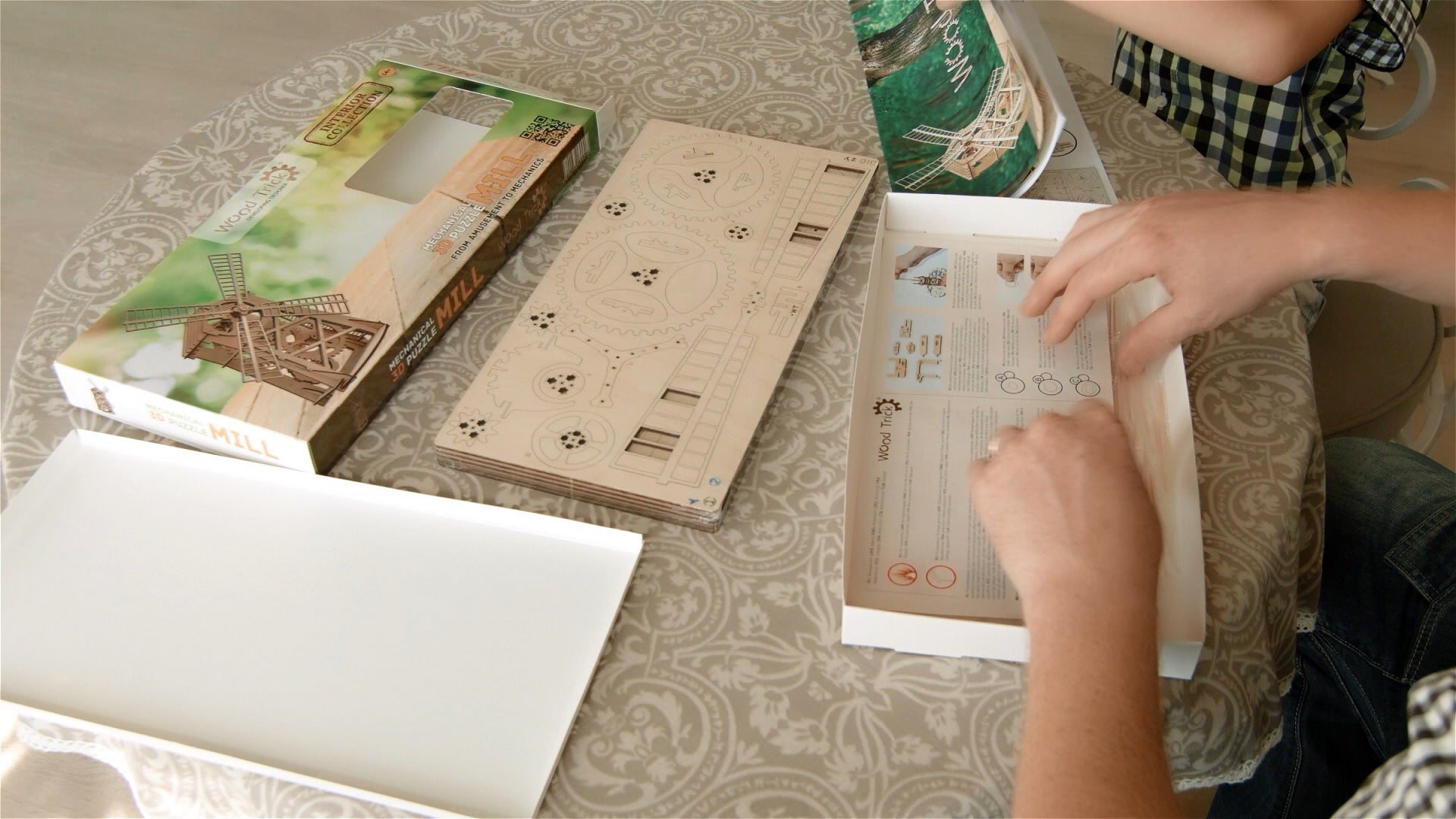 完成美に酔いしれる。木製3Dパズルで作るジュエリーボックス｜Wood