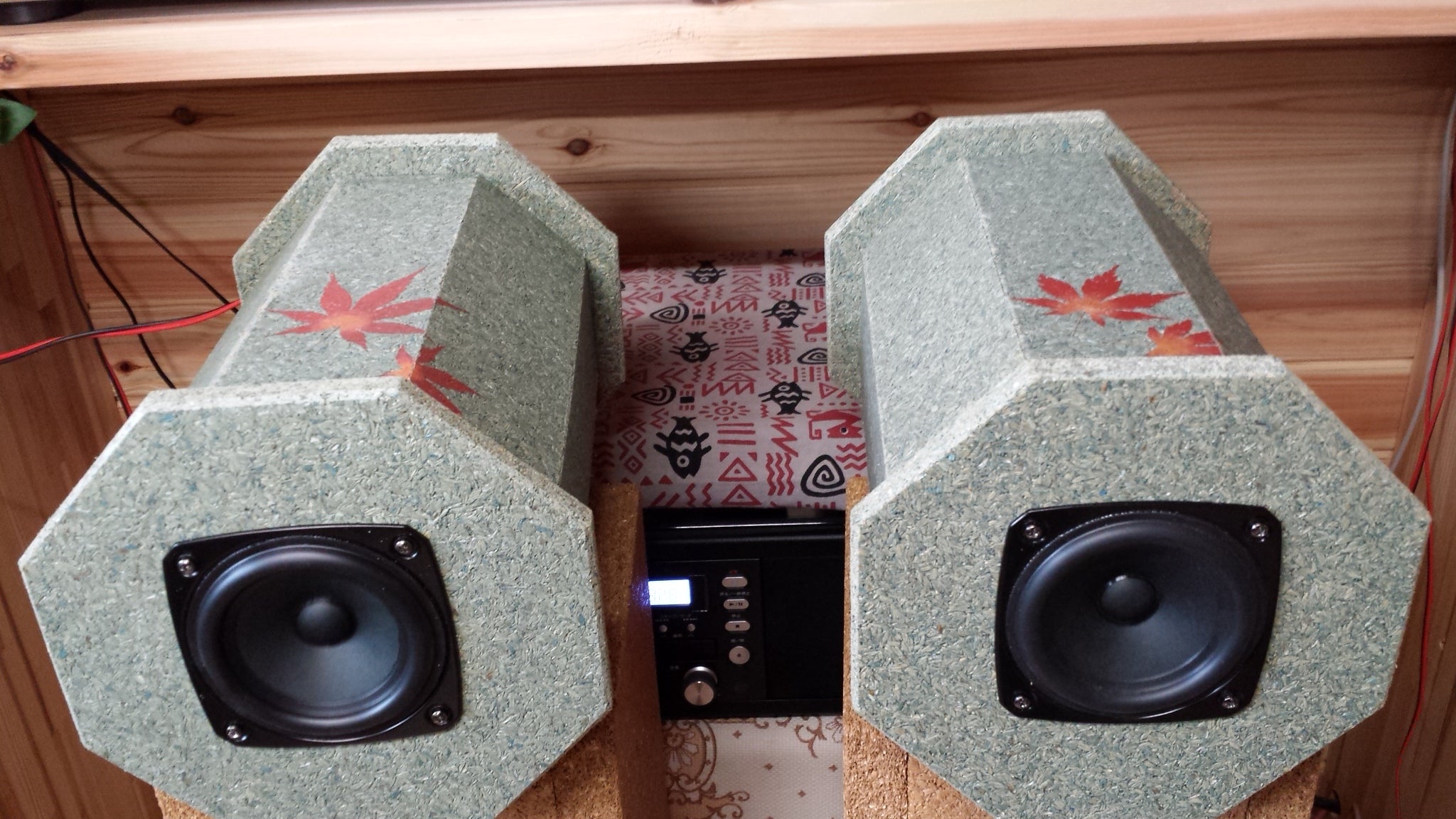 Makuake｜もみがらボード『こまちゃフ』のスピーカーBOXで弾みのある音