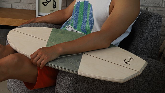 サーフィンロマンをそのまま！ 天然木材バランスボード「freeply