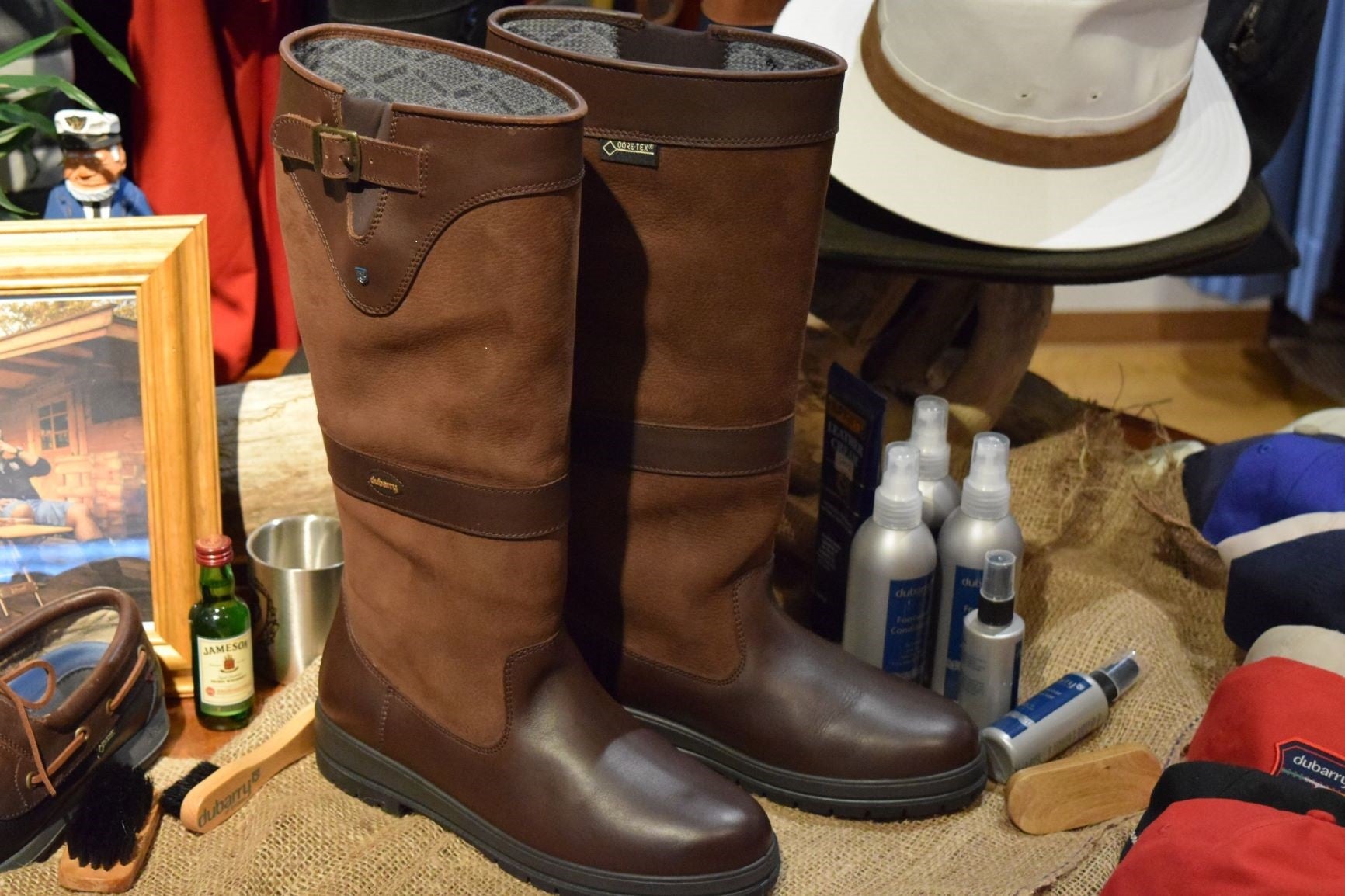 長年愛される老舗のブランドから、ゴアテックスを使用した防水ロング