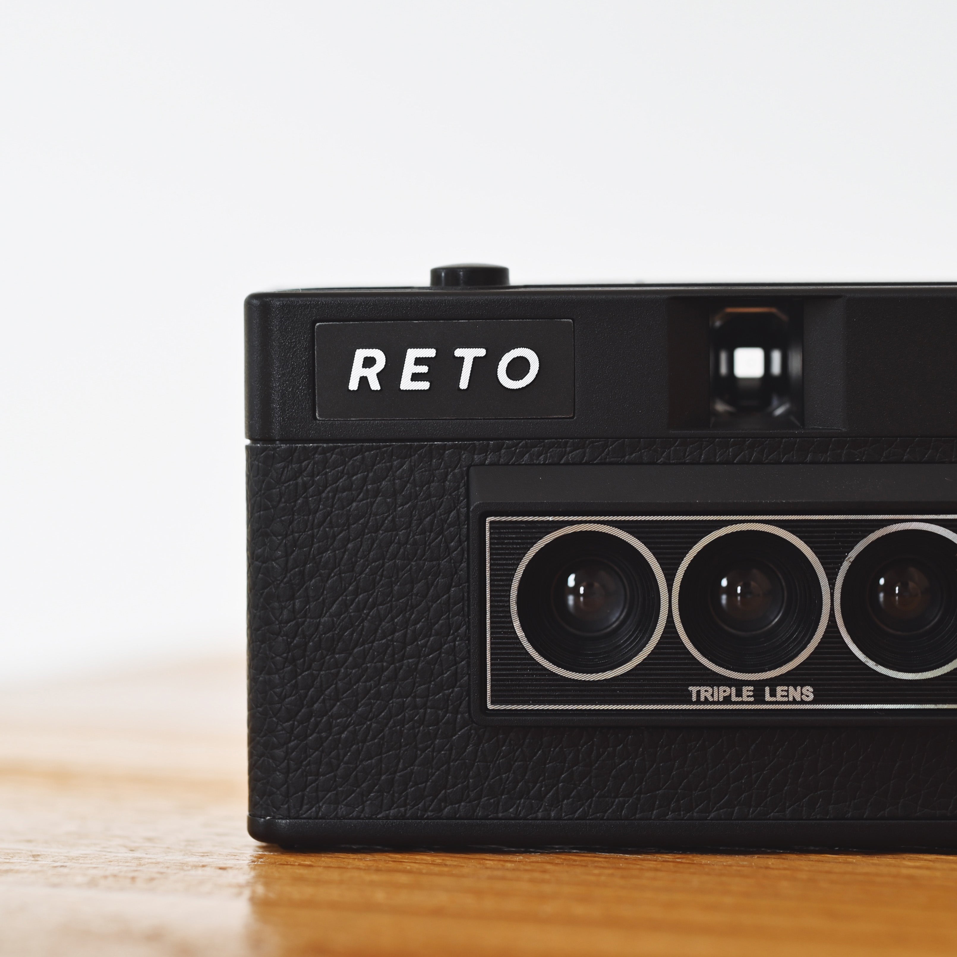 独自の3眼カメラとアプリで日常を特別に。 RETO3D -レト3D