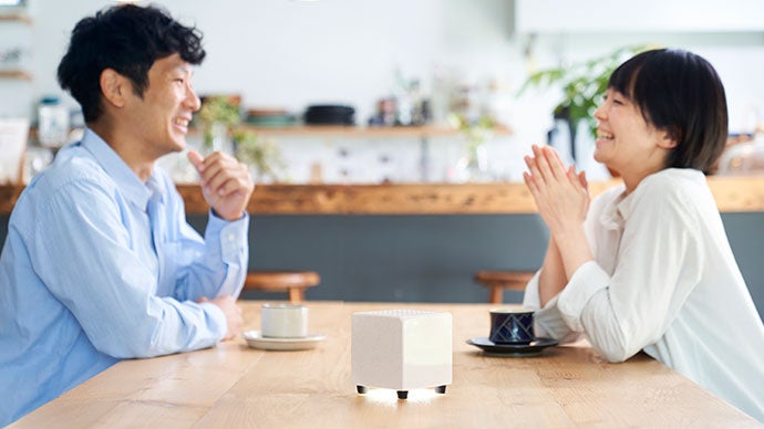 喋るだけでも飛んでしまう「飛沫」を防ぐ。抗ウイルス空気清浄機