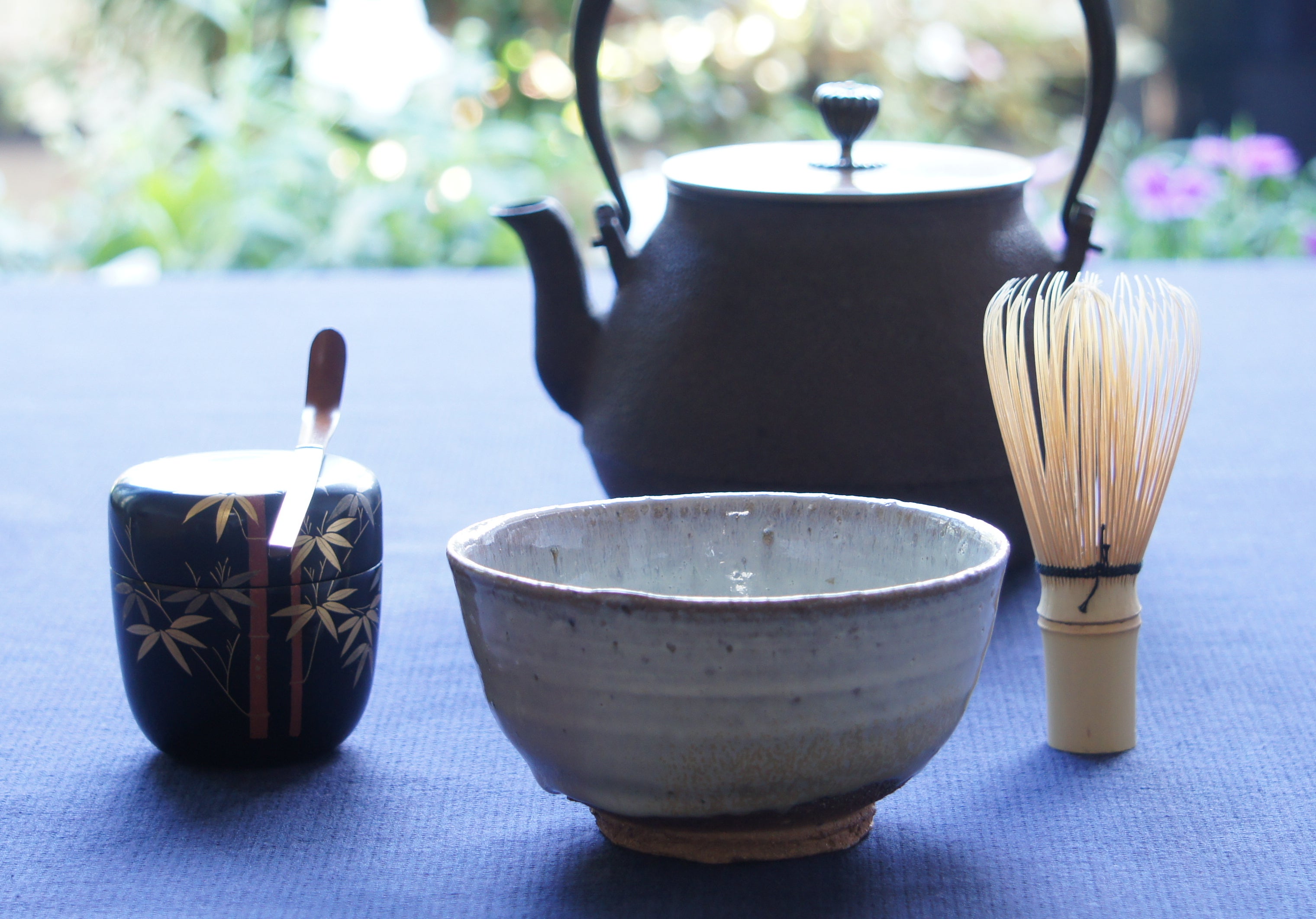 唐津焼】手取り、口当たりが良く、注いだ酒に艶を与える「斑唐津ぐい呑