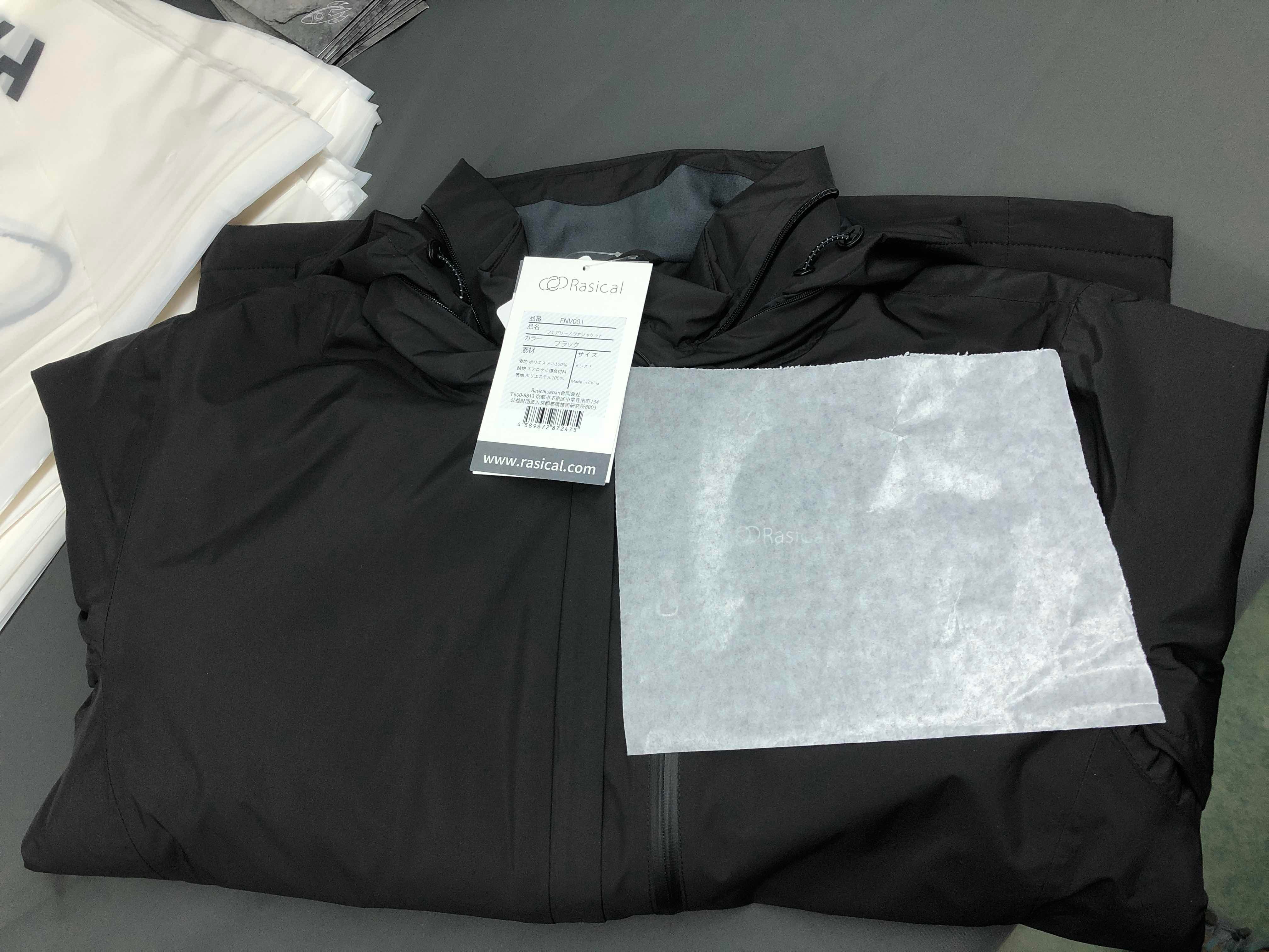 Makuake｜-196度も断熱するNASA使用素材、薄く軽い万能ジャケット