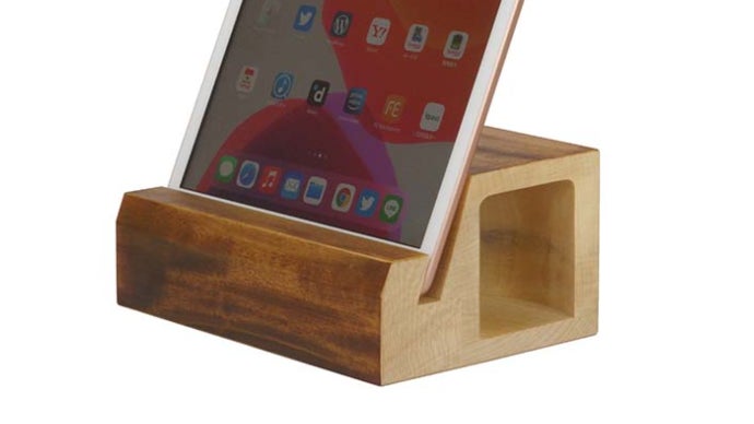無電源で能登の木の柔らかな響を楽しむ本格ステレオホーン(iPad