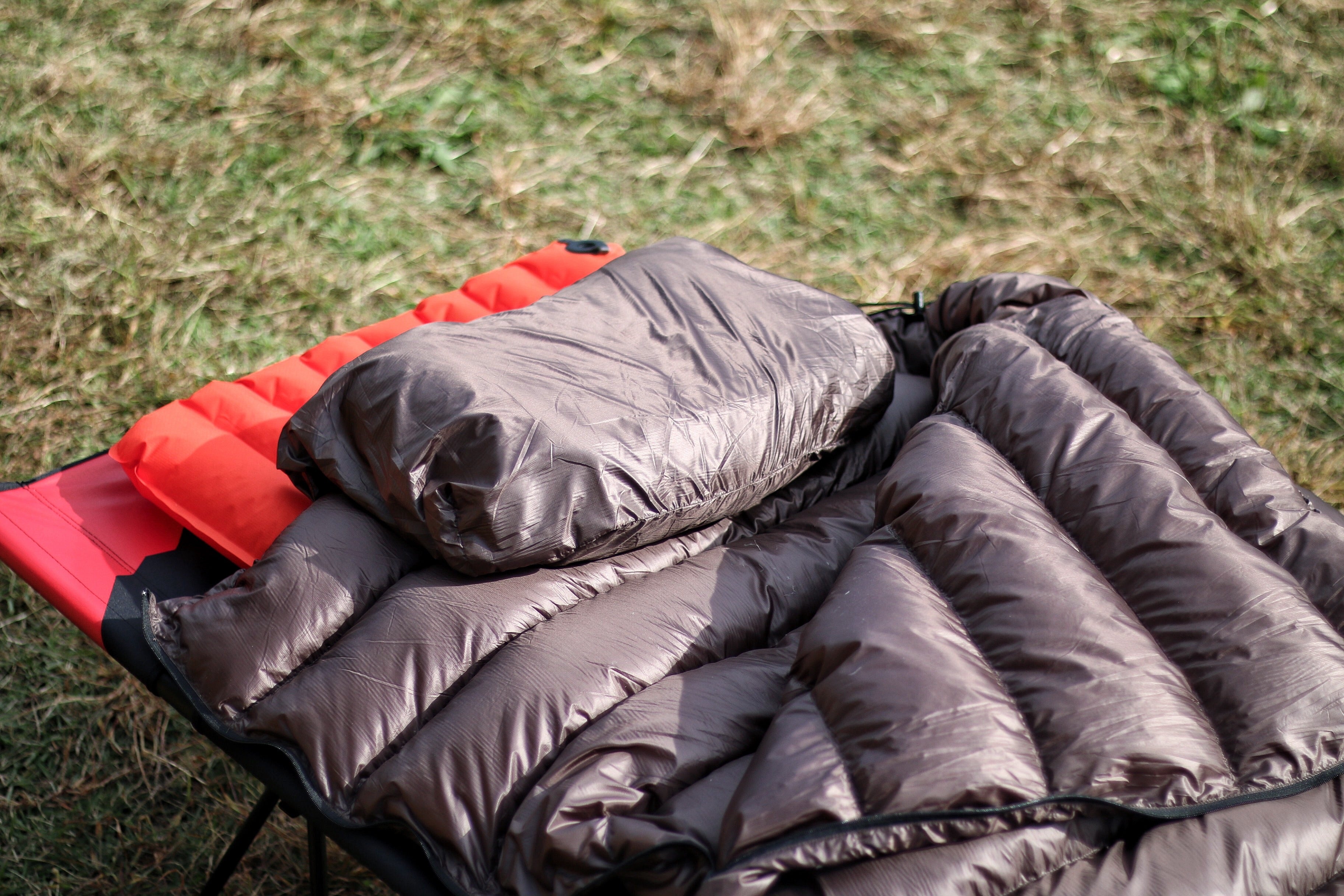 NANGA発！快適な睡眠を得ることを追求した、超軽量ダウン寝袋