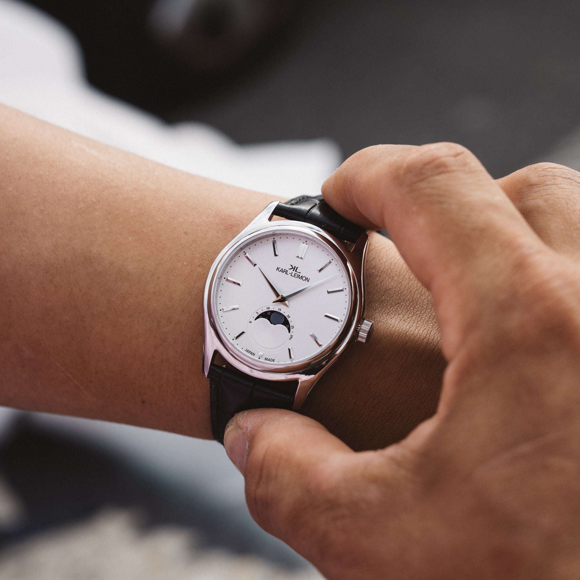 Makuake｜本格日本製ムーンフェイズ時計「カルレイモン」、究極の