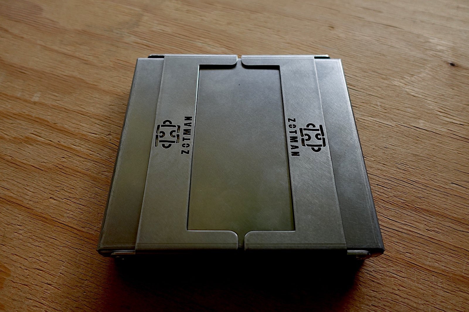 コンパクトなのに多機能！ココロをくすぐる焚き火台「Takibi-mini