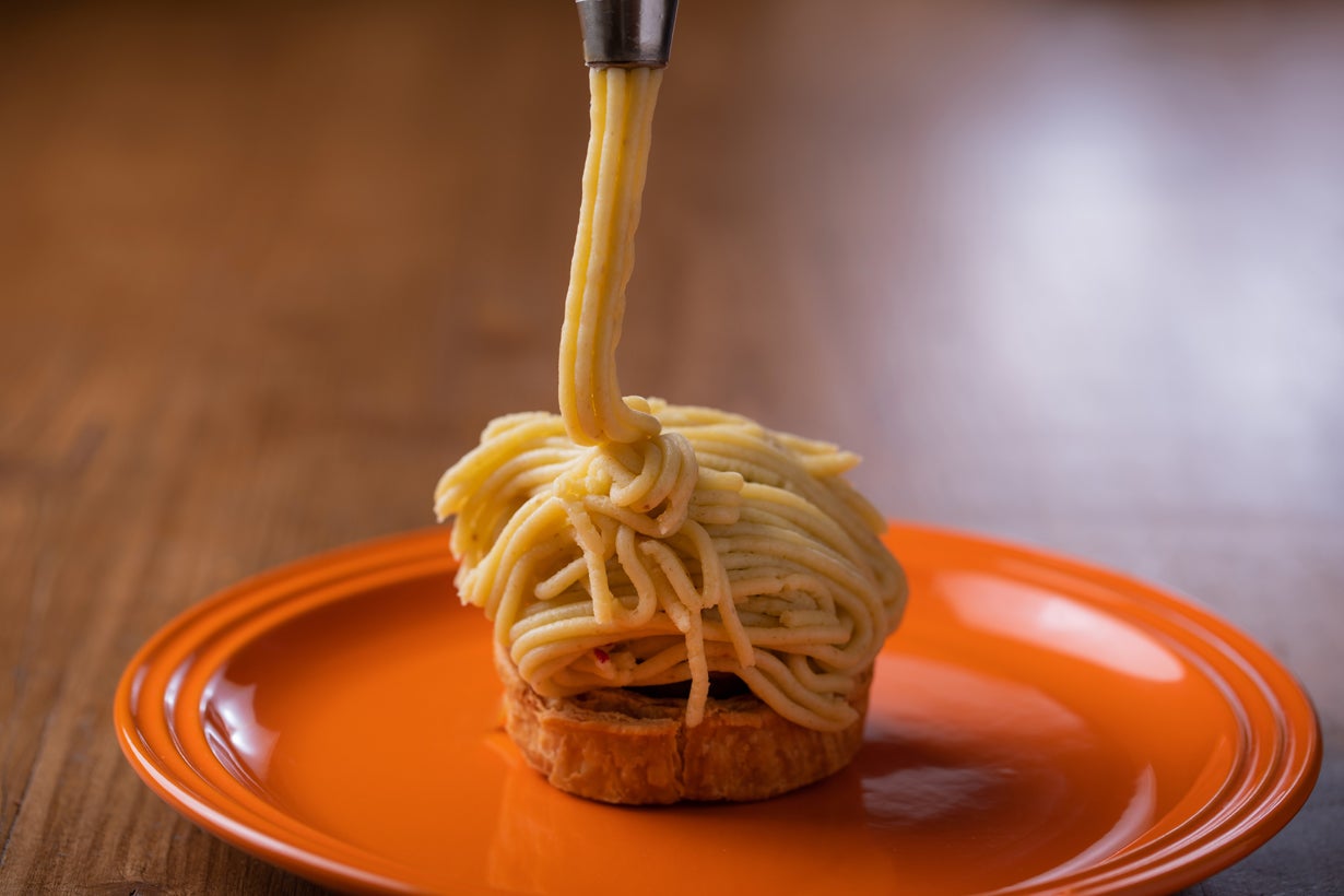 自分の手で仕上げるから一層美味しい！佐賀のパティスリー直送の本格