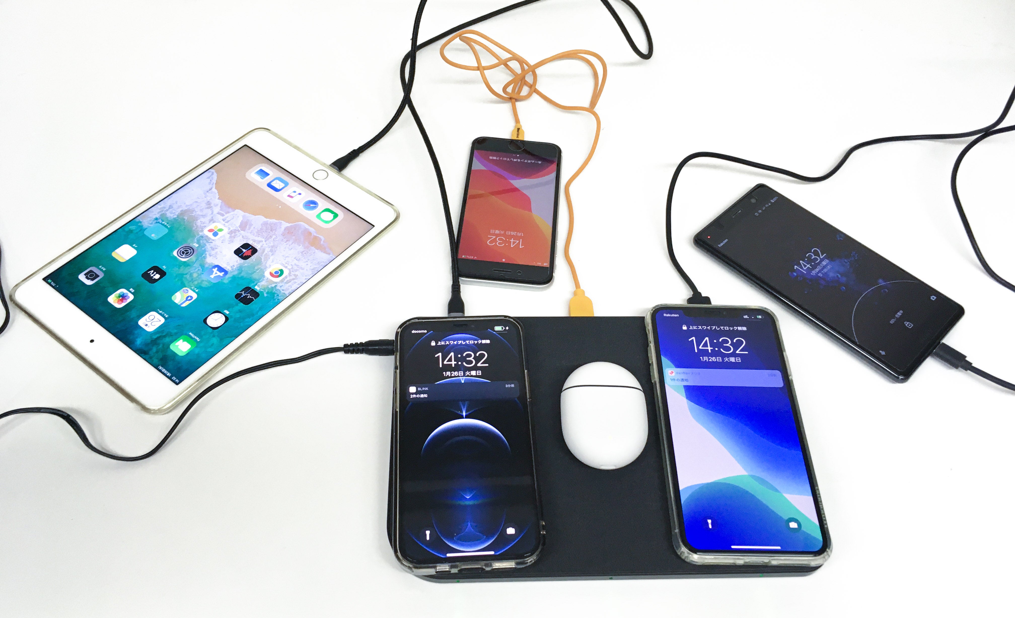 6in1ワイヤレス充電器」様々な持ち運びガジェットをこれ一つでまとめて