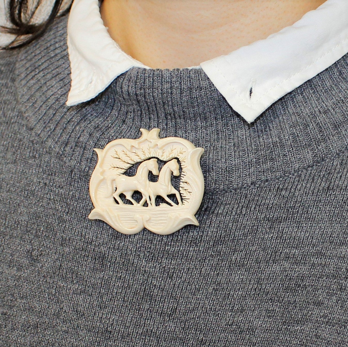 深い氷の下から蘇る、マンモスの牙を使ったアクセサリー｜マクアケ