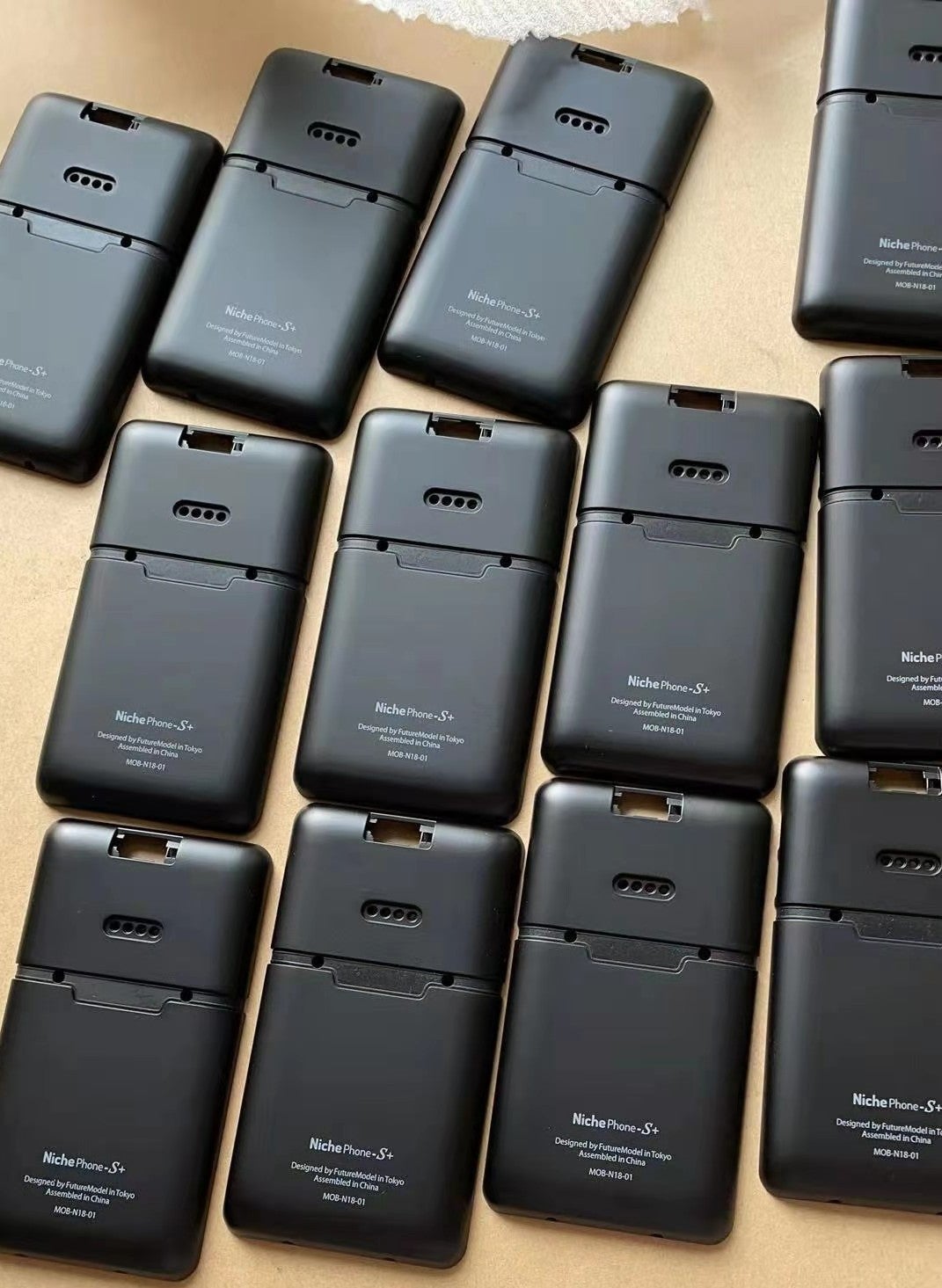 Niche Phone-S+ voLTE対応※やや使用感あり フューチャーモデル Niche