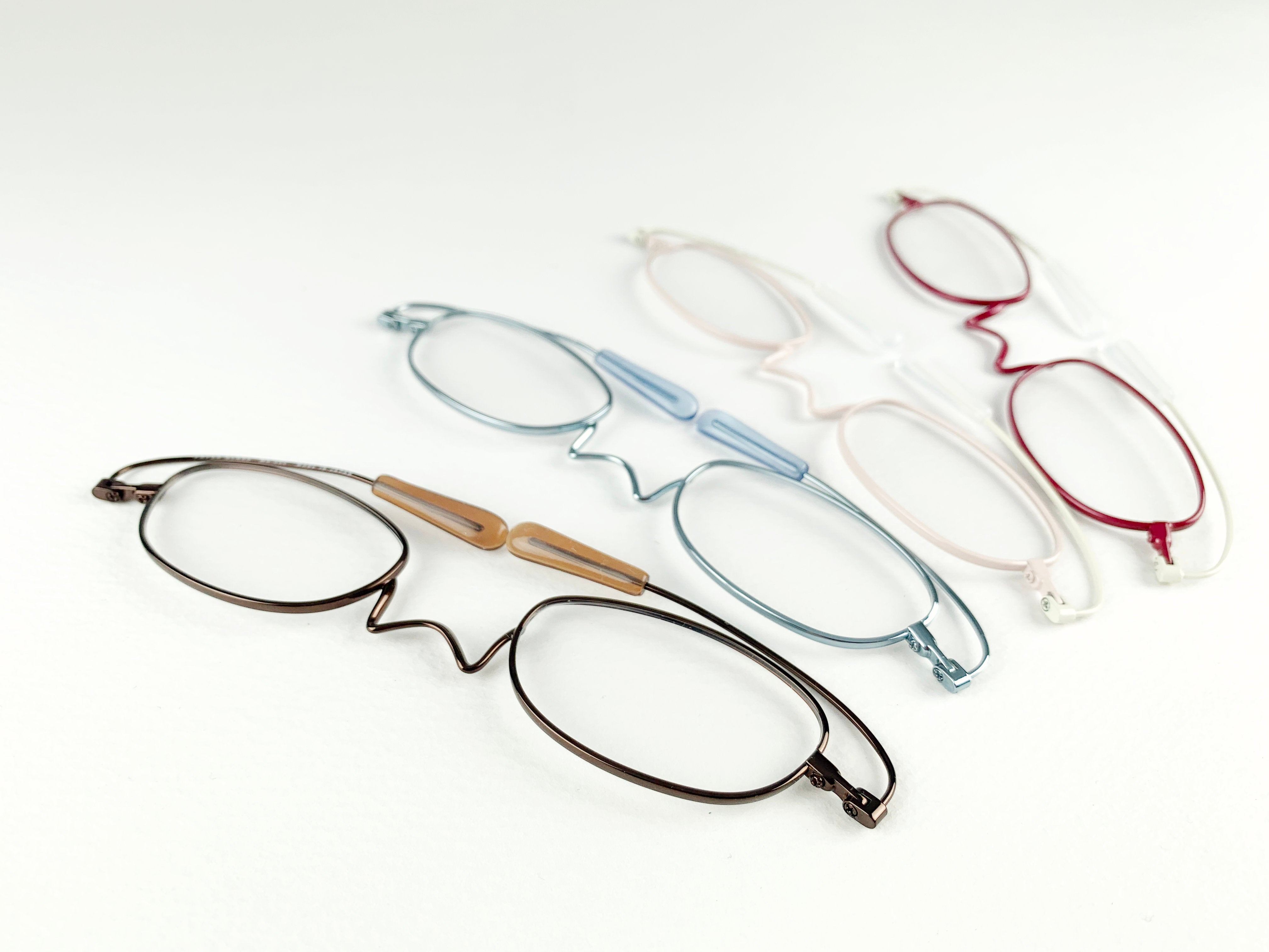 耳にかけない老眼鏡！寝ながらやマスクでも快適｜ペーパーグラス・ミニ