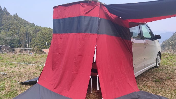 わずか30秒でプライベート空間を演出！次世代のマグネット式テント