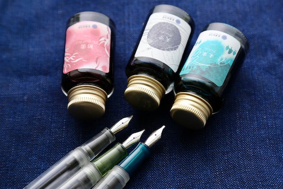 藍濃道具屋×OPUS88 日暈コレクション 万年筆 紺 EF ＆ インク 湧泉 台湾の藍染家がプロデュースするインクを楽しむための古典的