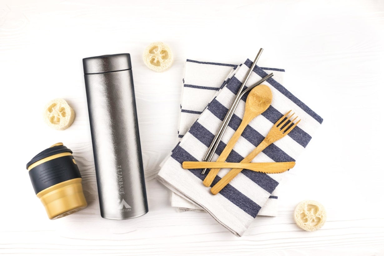 200gという驚きの軽さ！純チタン製真空ボトル「TITANBLUE」｜マクアケ