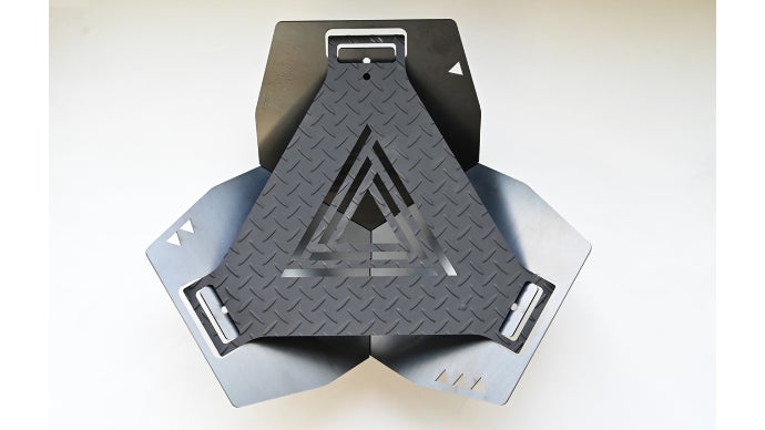 最終値下げ‼️お値引不可‼️早い者勝ち‼️ peak 三角形焚き火台 最終値下げ‼️お値引不可‼️早い者勝ち‼️ peak 三角形焚き火台 最終