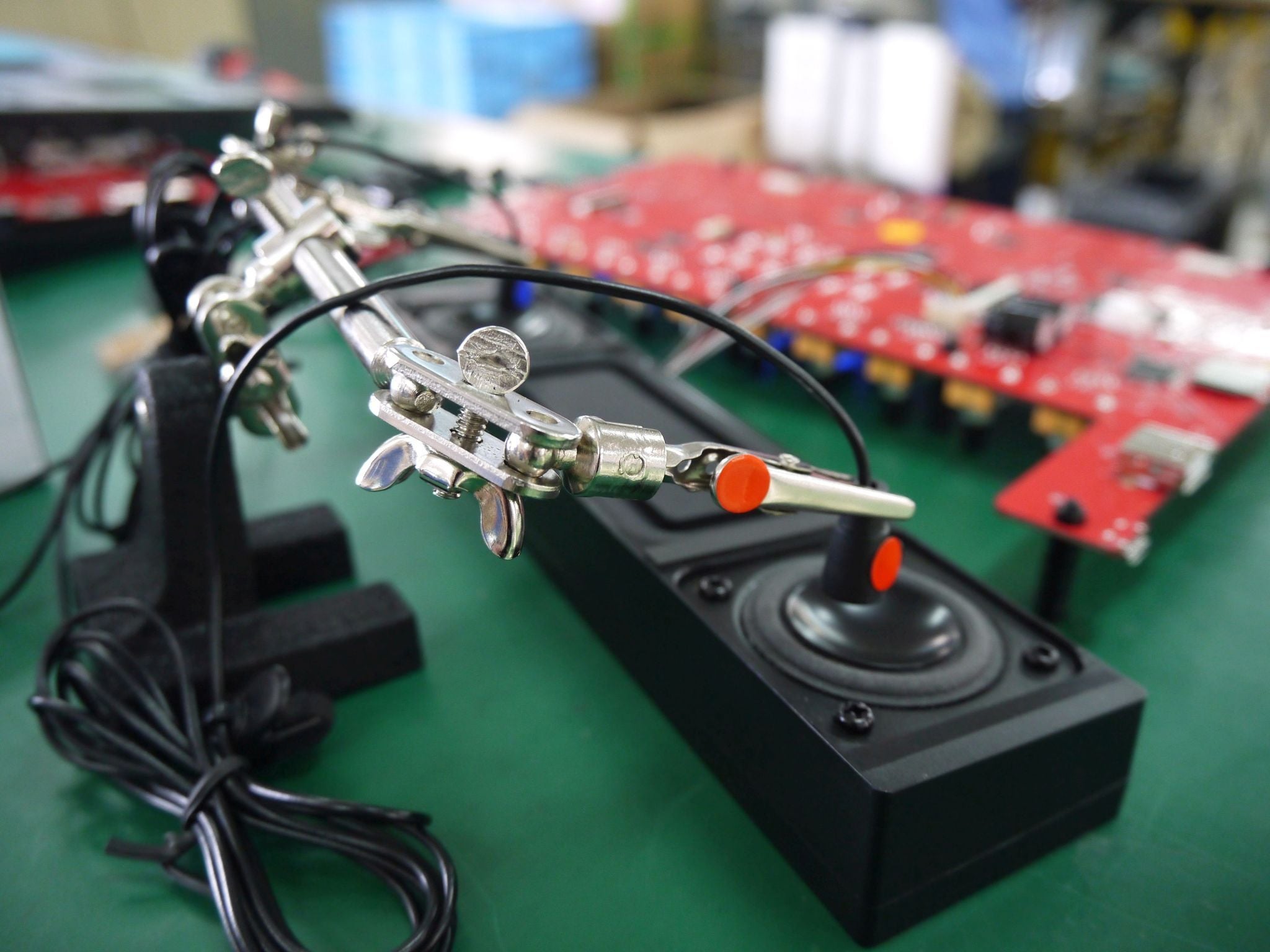 Makuake｜GODJ Plus 世界初！A4サイズのクラブハウス。スピーカー付き