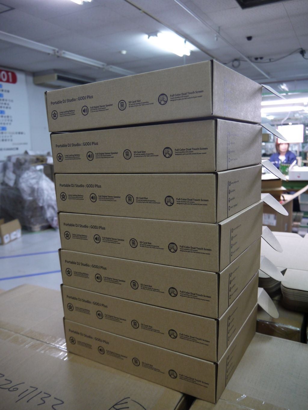 Makuake｜GODJ Plus 世界初！A4サイズのクラブハウス。スピーカー付き