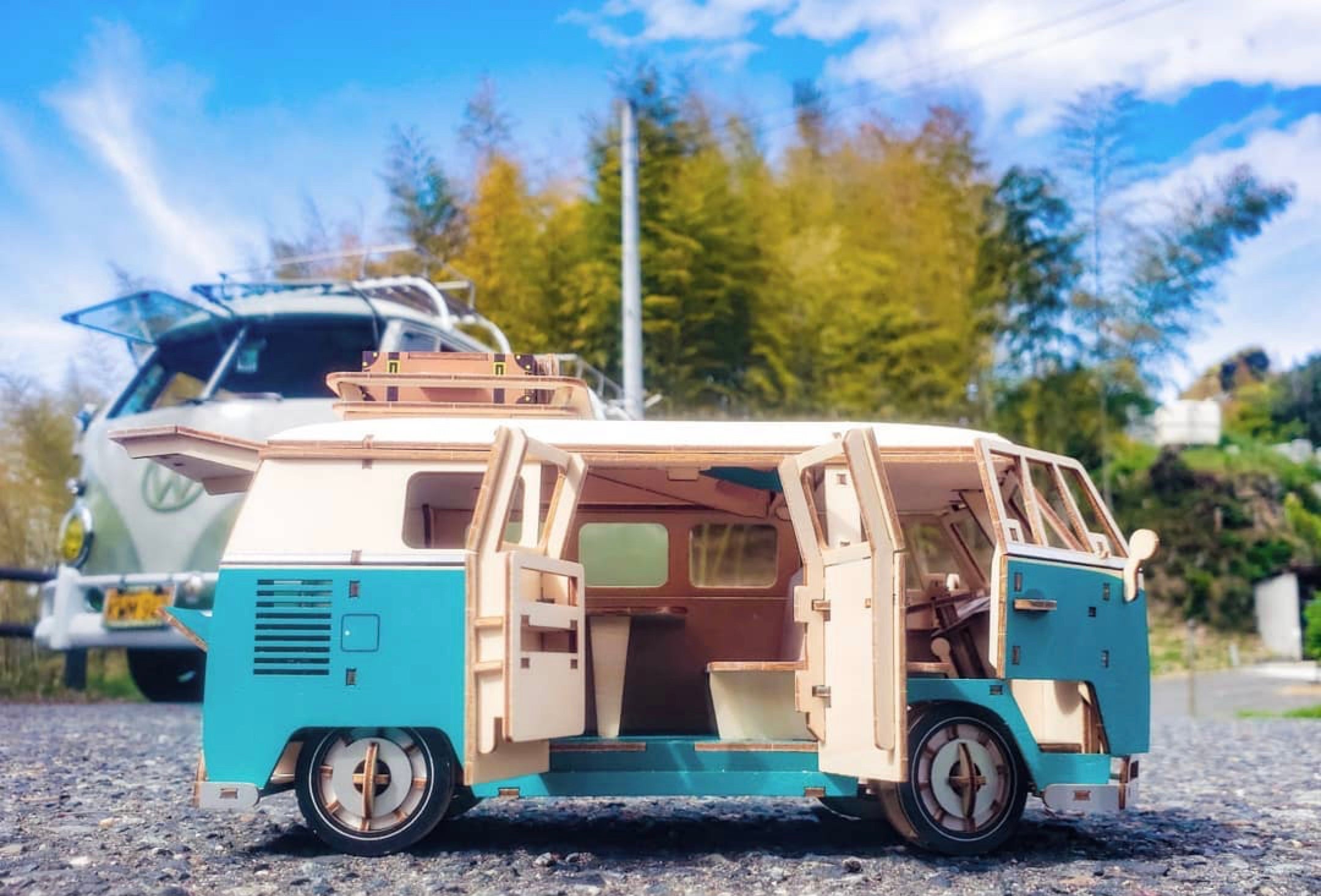 Makuake｜夢のワーゲンバスを緻密に再現！Makuake限定ナンバープレート