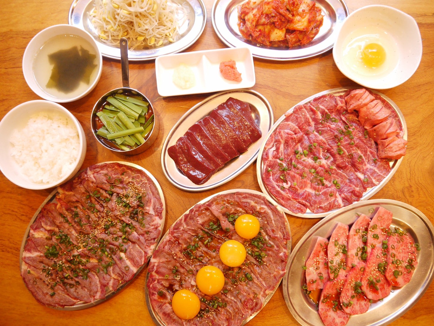 伝説予約困難店ヒロミヤがプロデュース ツラとキモ炭火焼肉いわしげ