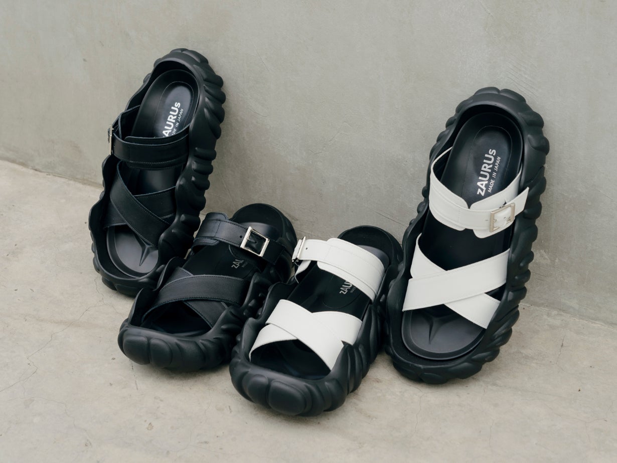 極上の履き心地！恐竜がモチーフの国産モダンサンダル【 zAURUs