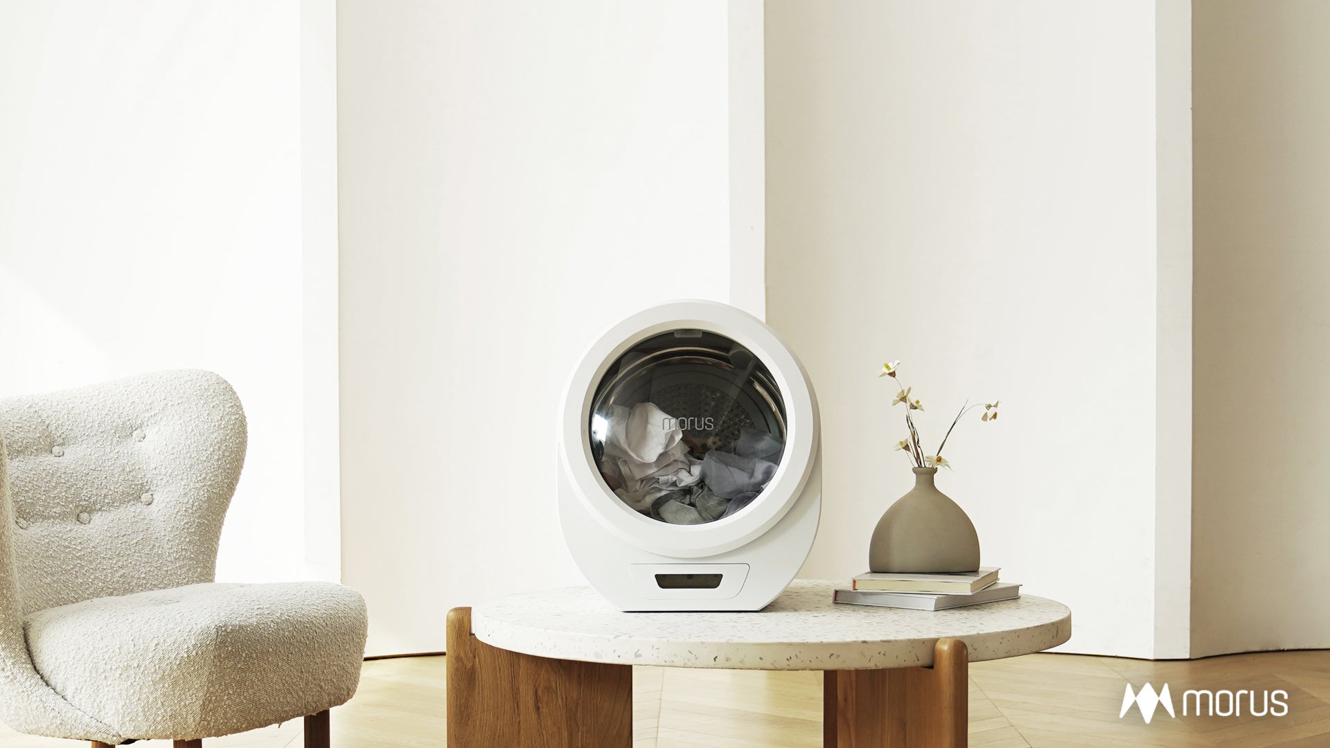清潔な衣服で毎日を心地よく。超小型衣類乾燥機「Morus Zero