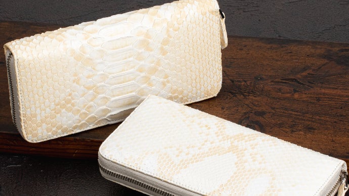 第2段】機能性重視！本格ホワイトパイソン長財布。特殊構造で日本初