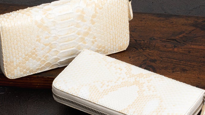 第2段】機能性重視！本格ホワイトパイソン長財布。特殊構造で日本初