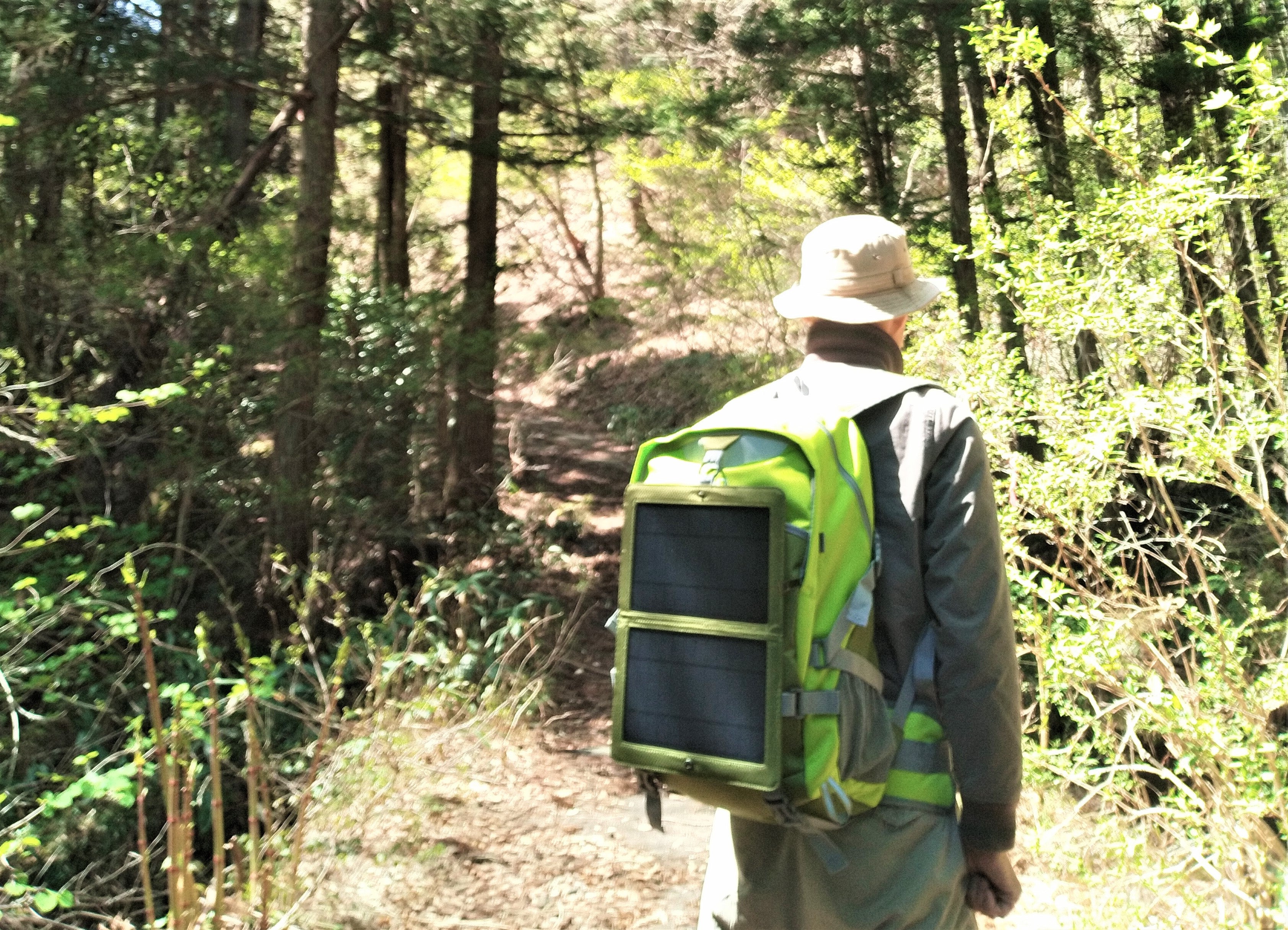 アウトドア、サバイバル、緊急時や災害時にも！大容量の「ソーラー