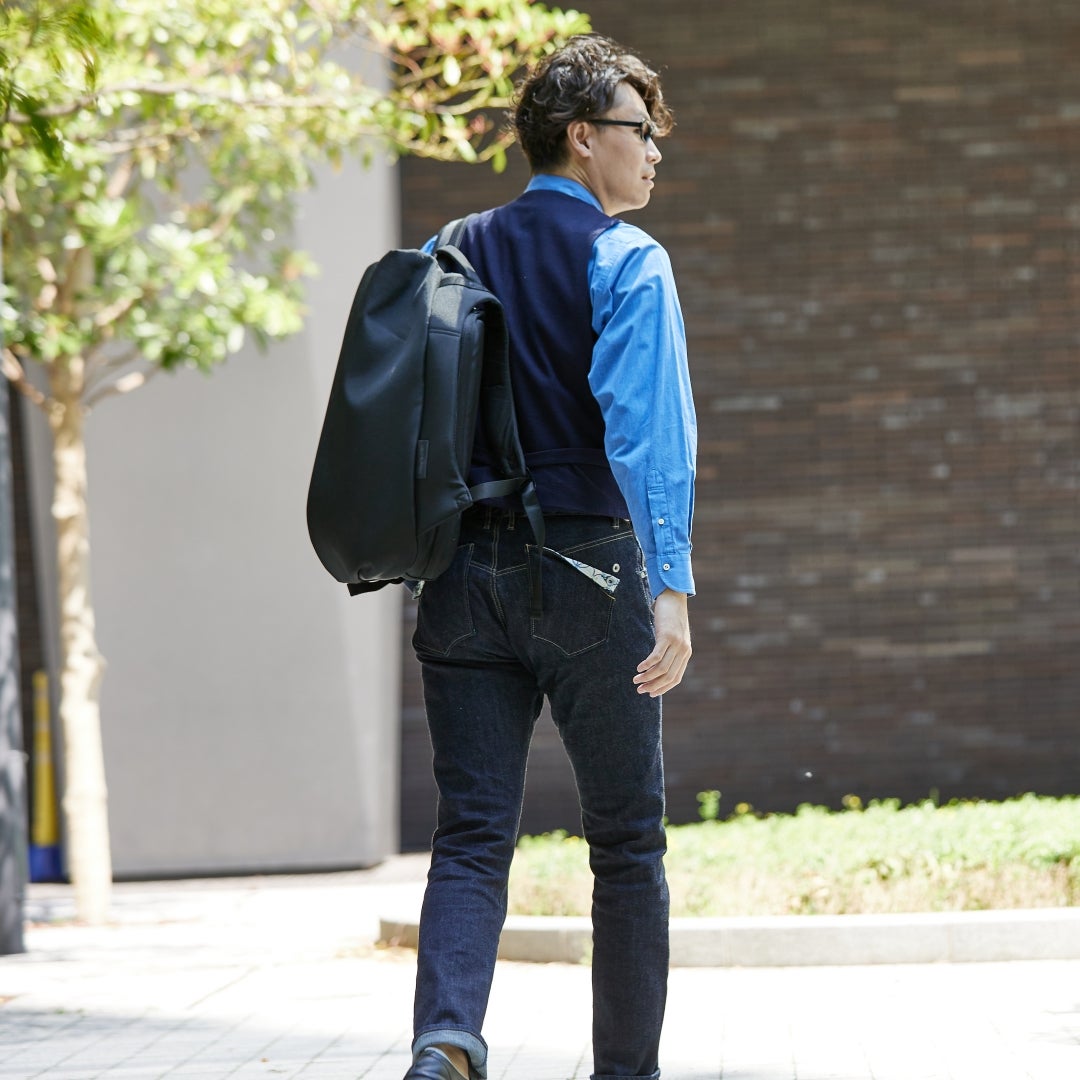 岡山のデニムジーンズに伝統工芸である京都西陣織を融合させた一本