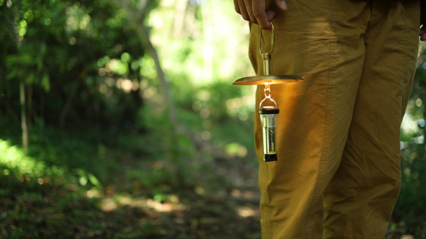 野外やお家で、蚊取り線香立てにもランプシェードにもなる真鍮の