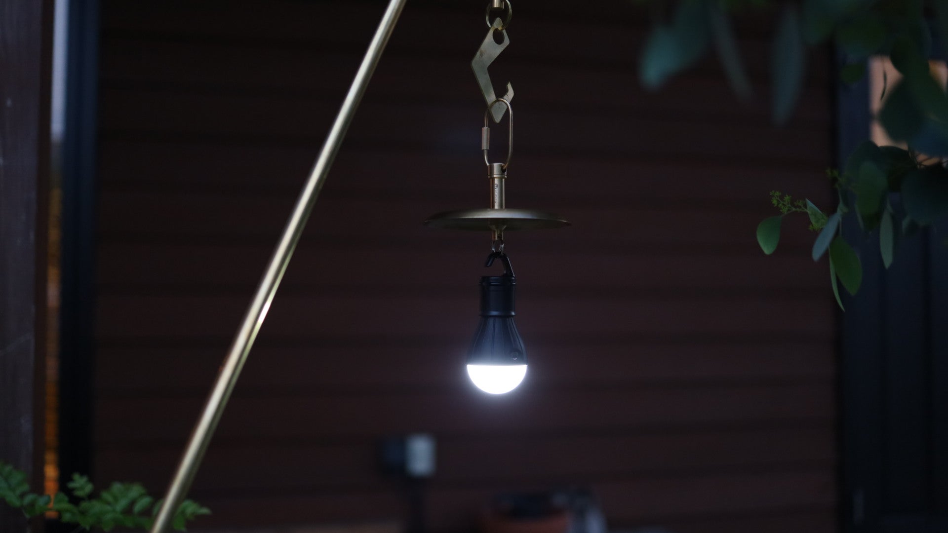 野外やお家で、蚊取り線香立てにもランプシェードにもなる真鍮の