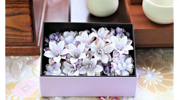 日本の造花職人が作る 鎮魂の箱花「祈花」いのりか