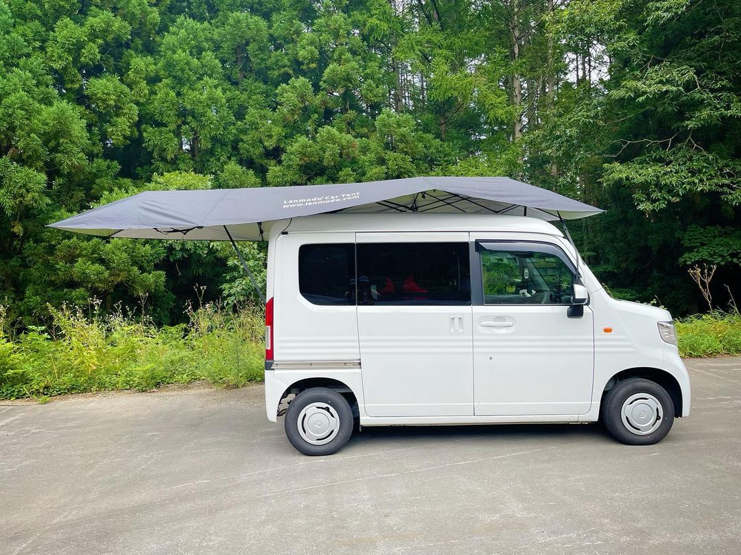 アウトドアに活躍！夏も冬も愛車を守る自動展開式カーテントLanmodo 