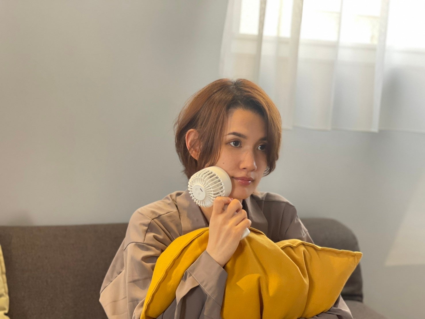 VIVECA 美顔器 ホワイト VIVECA 美顔器 ホワイト Amazon.co.jp: VIVECA リボーン