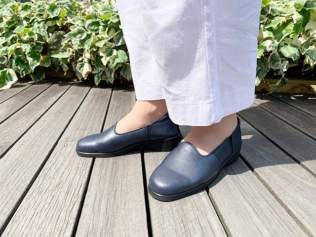 働く女性の足元に解放感を。クセになる機能性シューズ「Bizppa Lady's