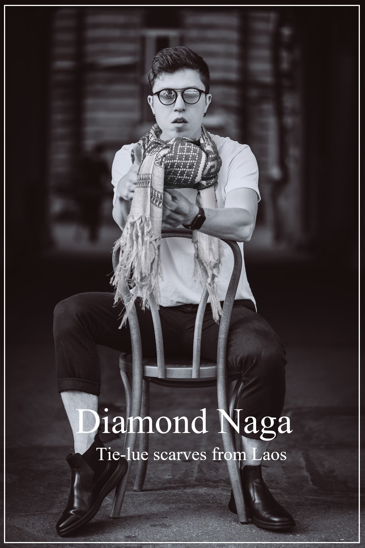 ラオスの伝統織物 タイル―族マルチストール・代々受け継ぐ織物職人の