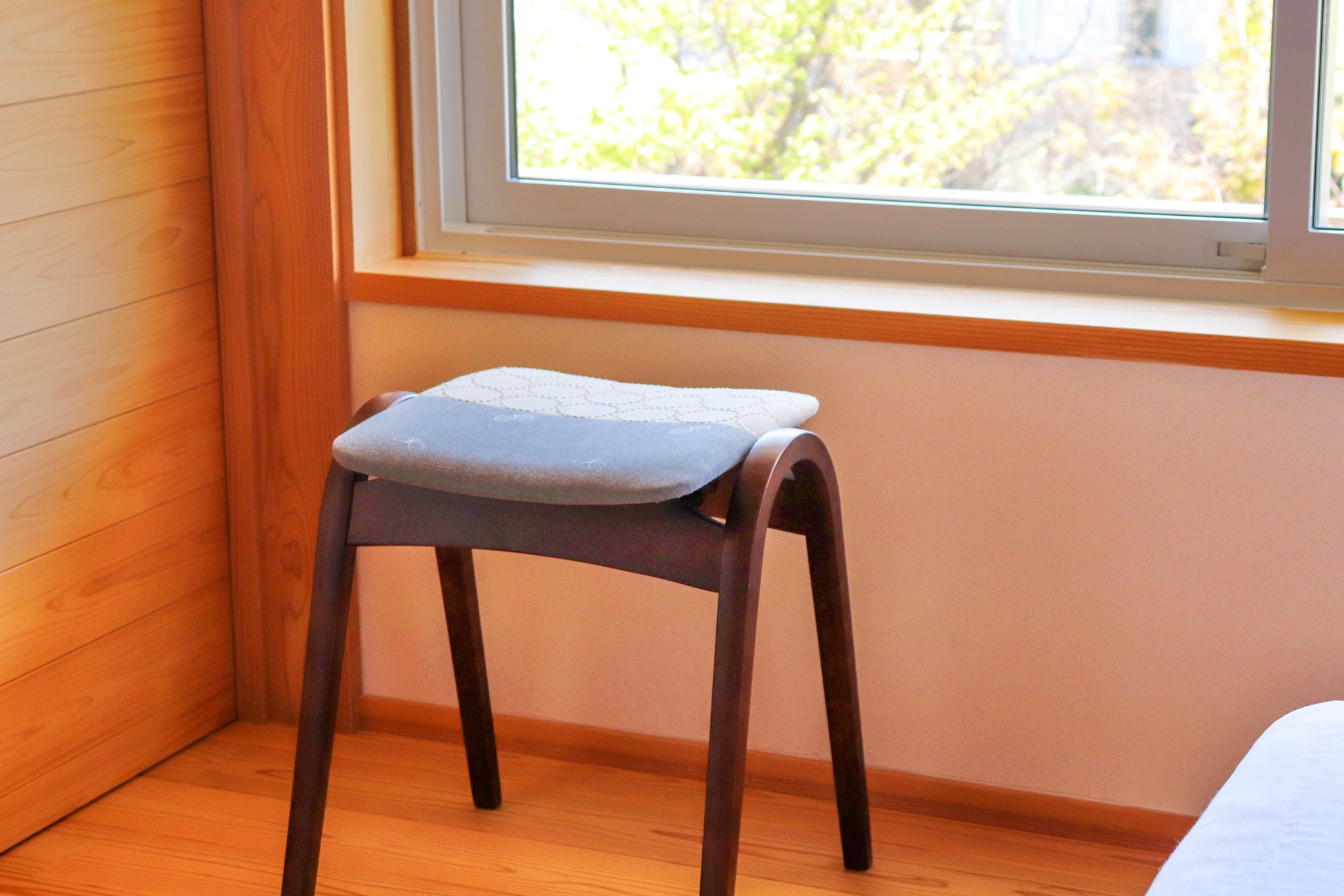 Makuake｜美しく変化する「ミナ ペルホネン」のファブリックを使用した