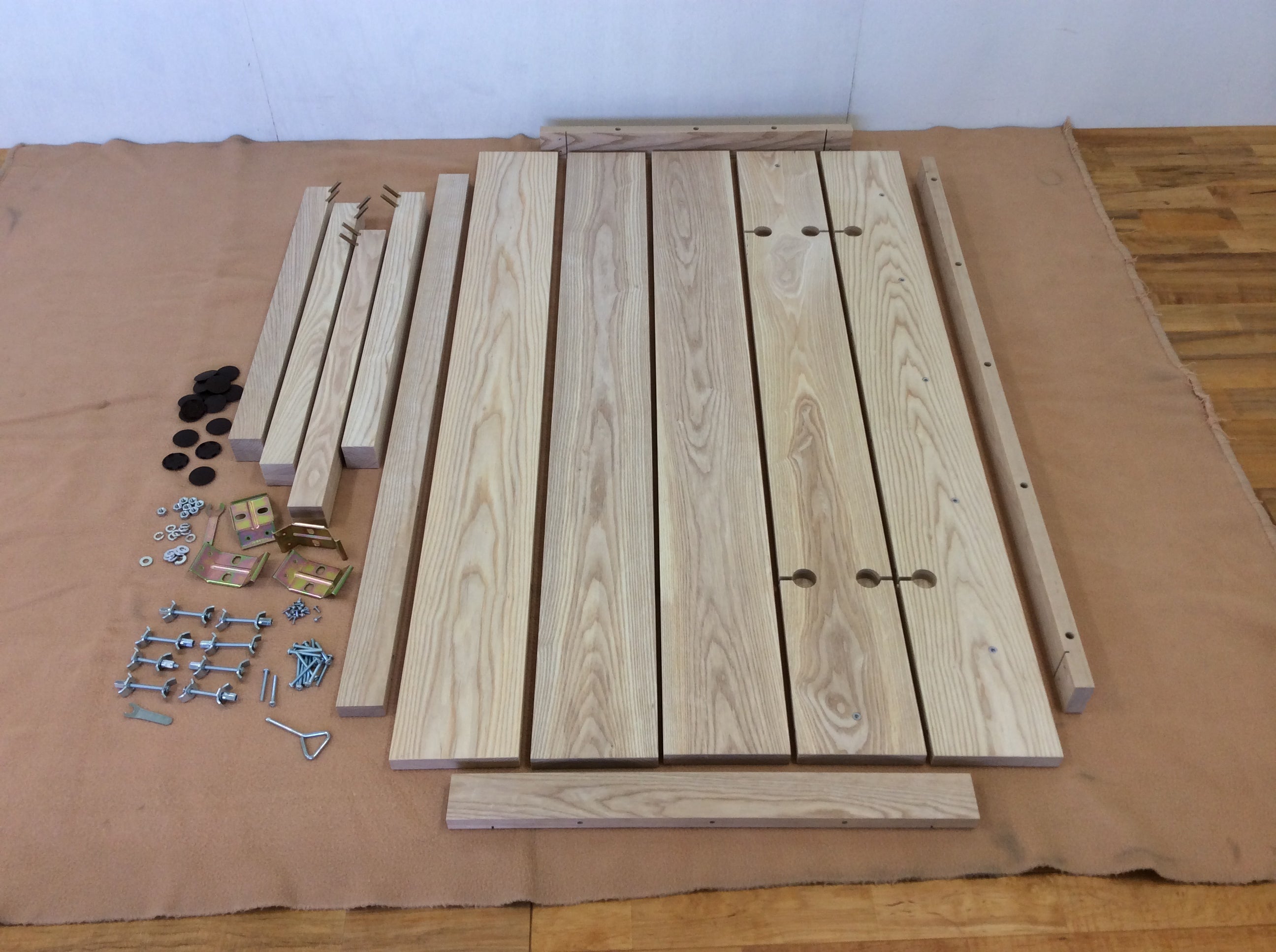 Made of all無垢材】家族と作り育てる、一生モノのダイニングテーブル