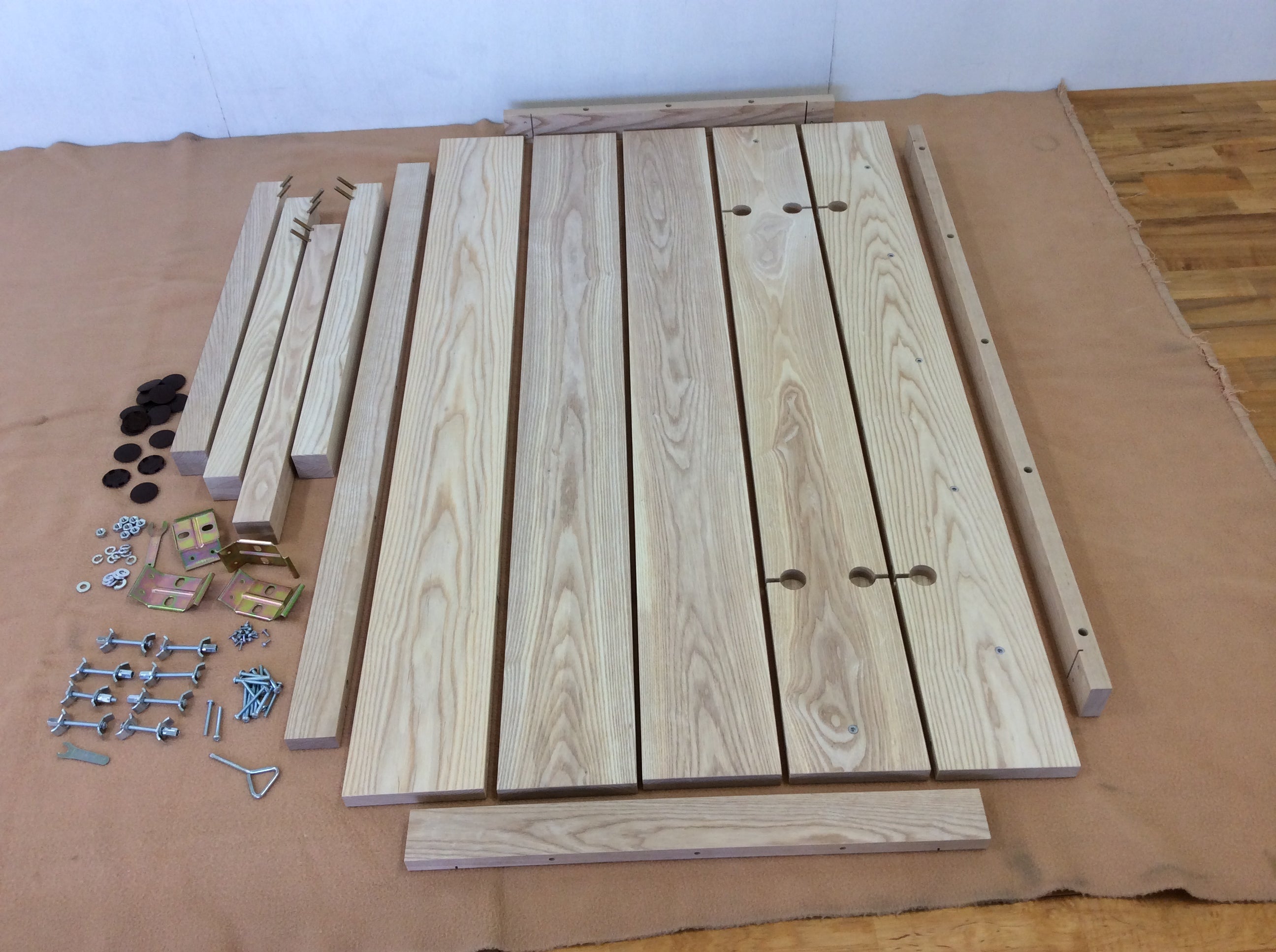 Made of all無垢材】家族と作り育てる、一生モノのダイニングテーブル