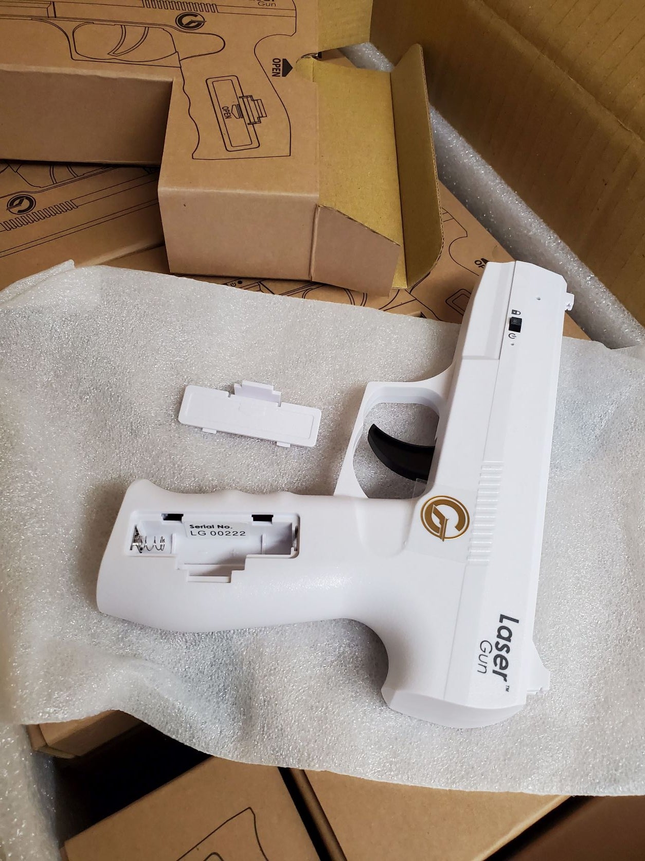アメリカ射撃訓練用レーザーモジュール採用』本格派新感覚レーザーガン
