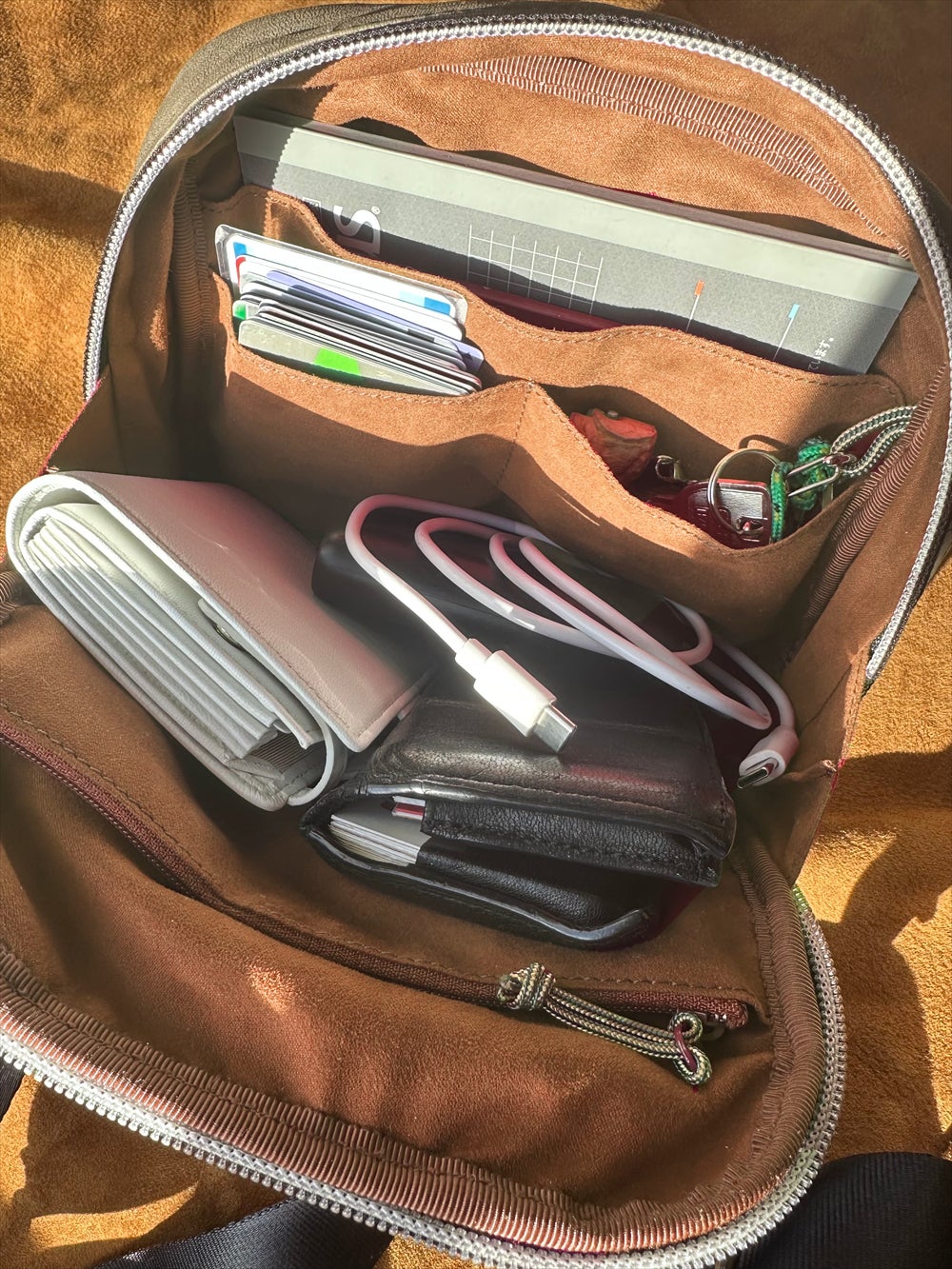 Makuake｜エイジングで自分だけの色に育てる！一生モノ「天然エゾシカ