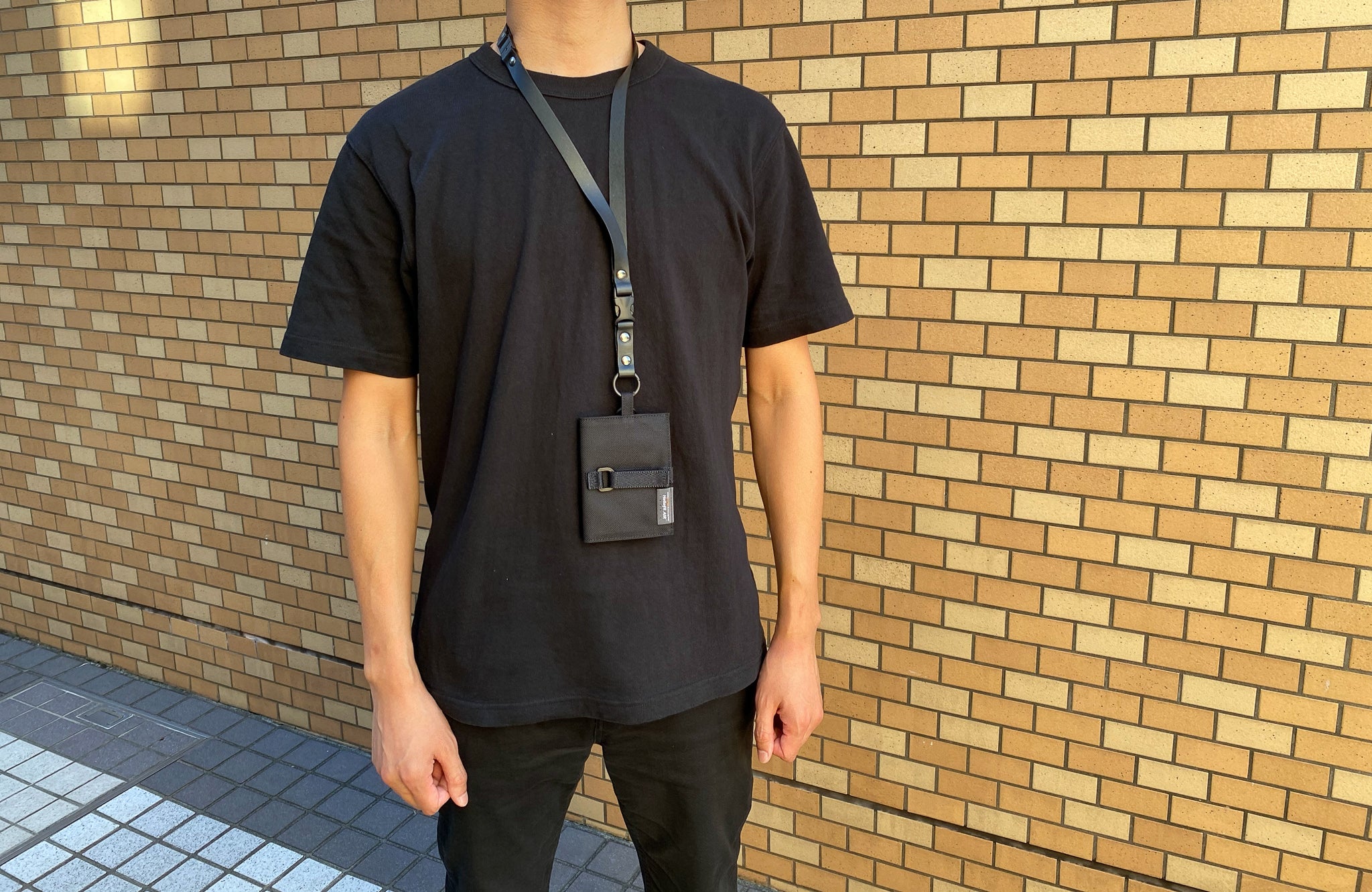 片手でスマートに取り外し！マグネット付きCORDURA【マルチスリム