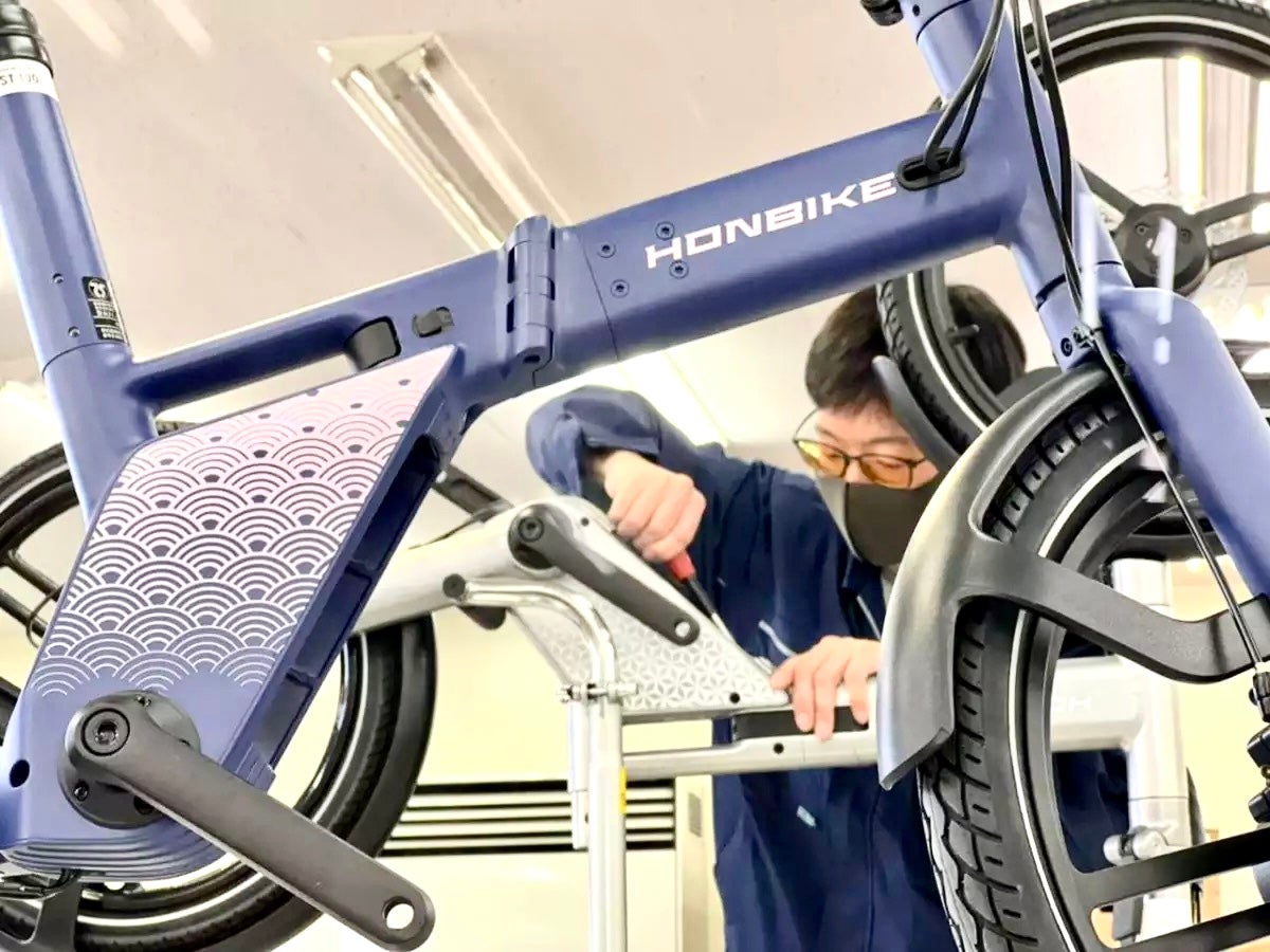 歴代1位HONBIKE【MADE IN JAPAN】始動！アプリロックで盗難防止