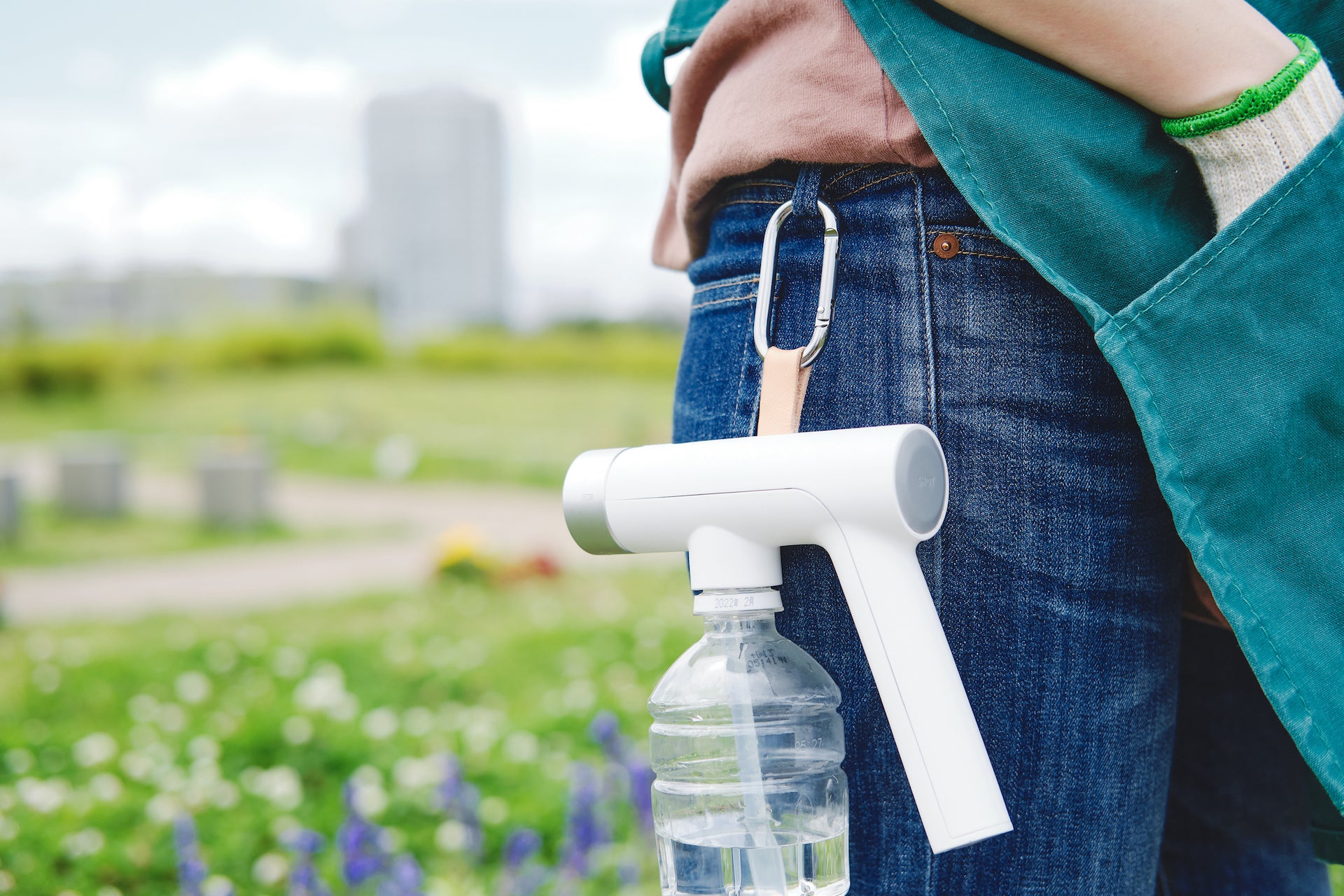 ペットボ トル1本で手早く使える 《Belle Leaf》電動ウォーター