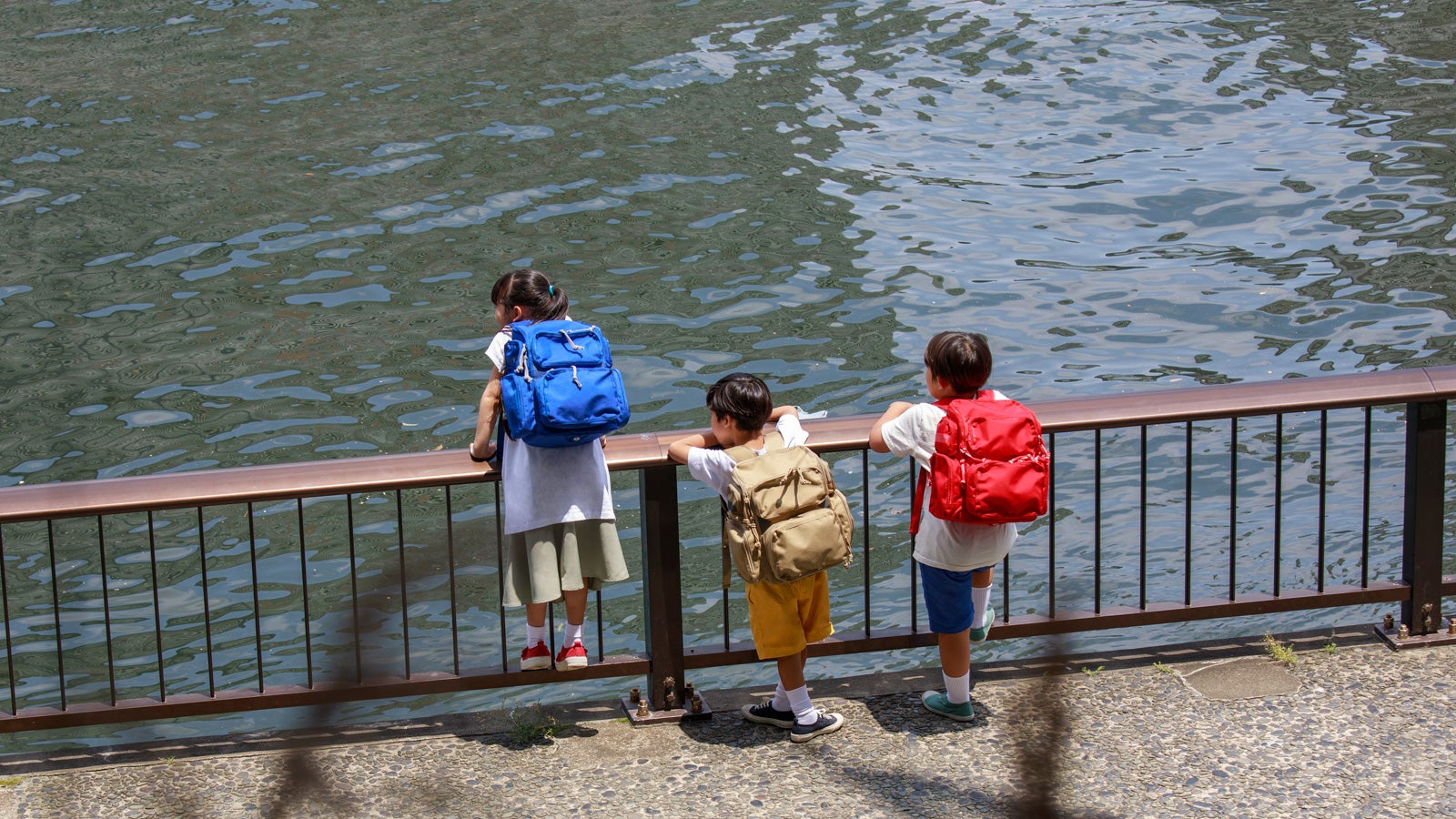 小学生にもっと自由で快適な通学スタイルを。ZACARIの「通学はいのう