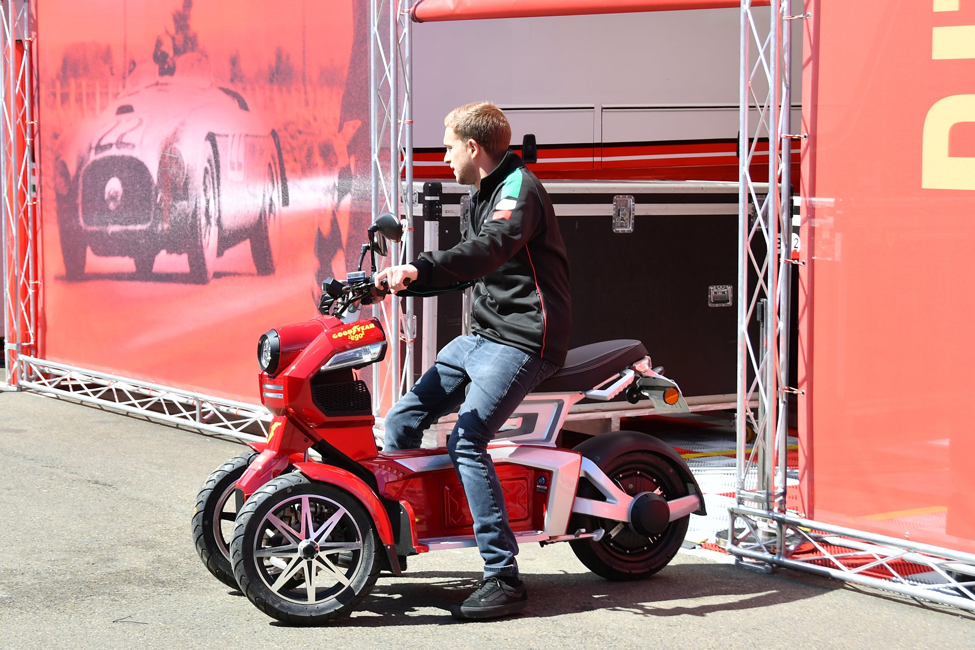 公道走行可能】最高時速70km/hの爽快な乗り心地！安定感ある3輪電動