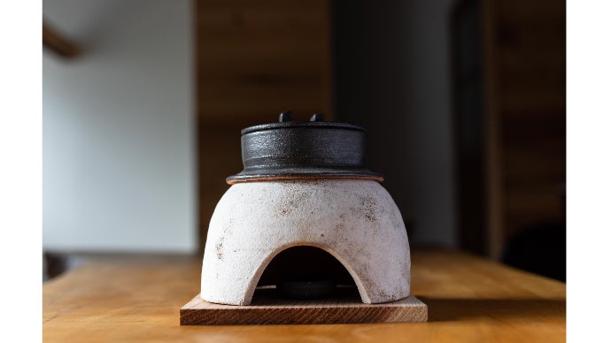 春新作の 固形燃料一つで、火加減いらず。丹波の山奥で手作りされる、一合 調理器具