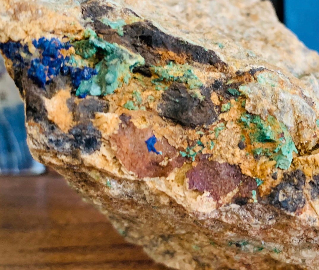 画家が開発！天然原料で作る美しい伝統色の絵の具「膠(にかわ)顔彩-錦